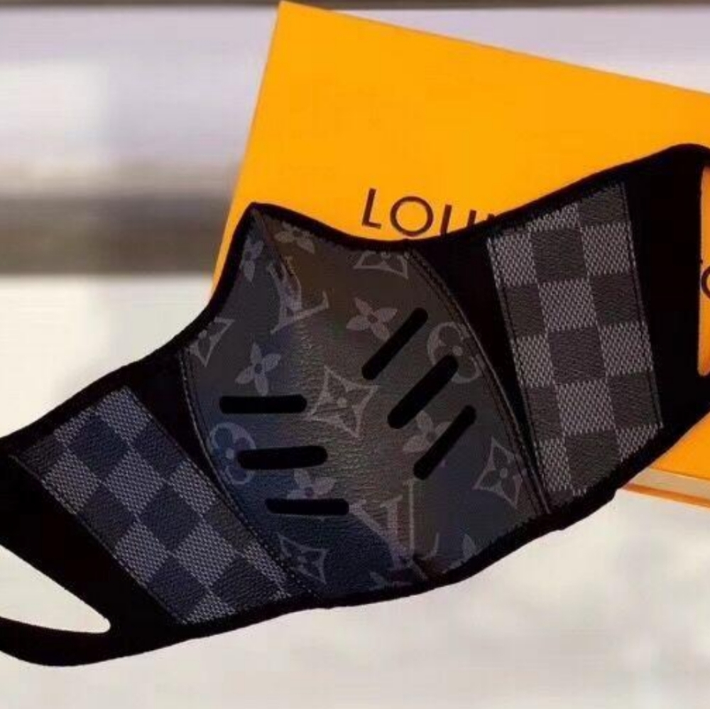 Mask with filter Louis vuitton